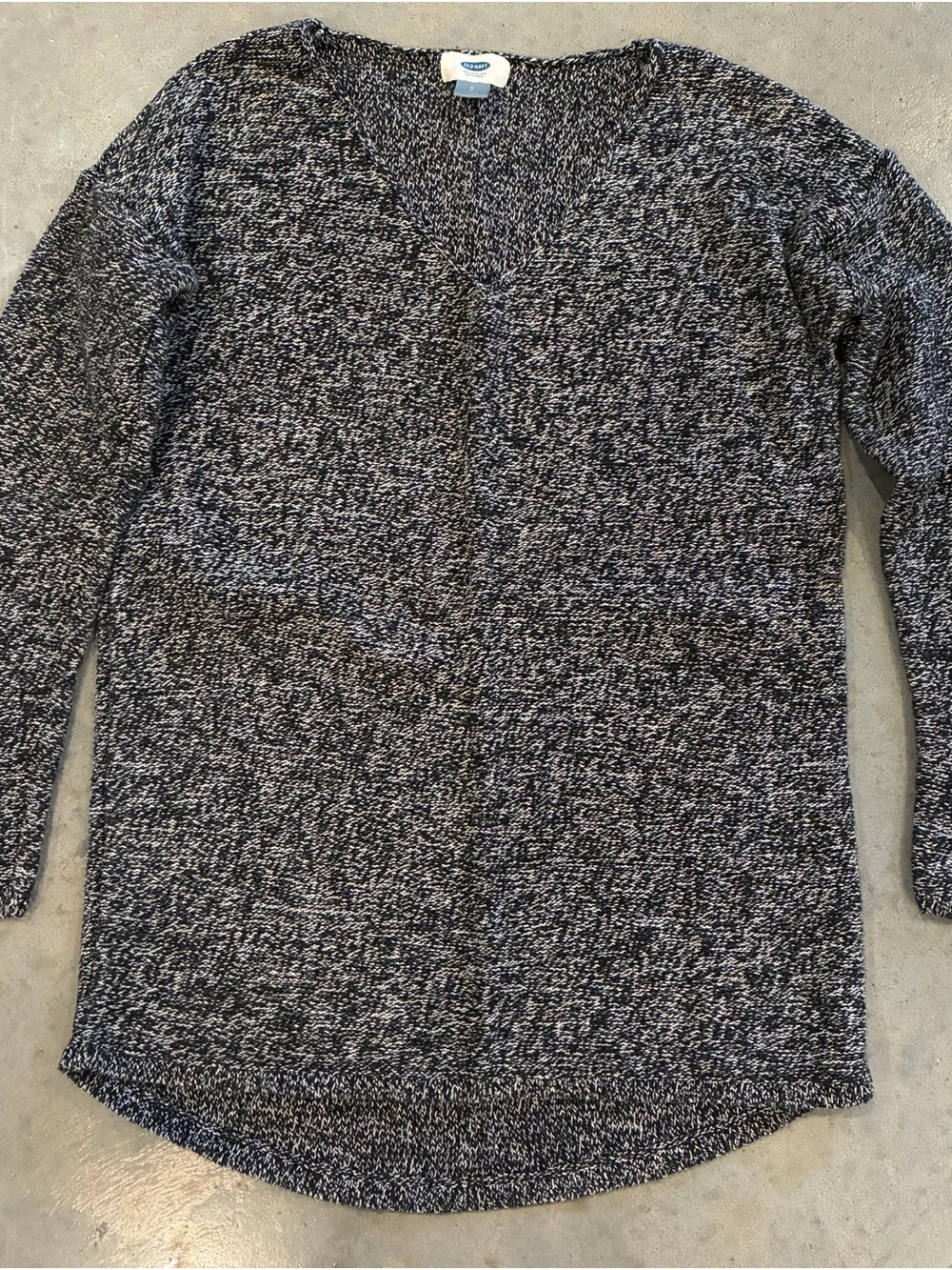 Old Navy Women’s Marled V-Neck Sweater - Black & White